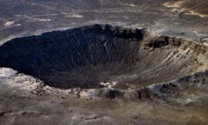アリゾナ大隕石孔は完璧なクレーター